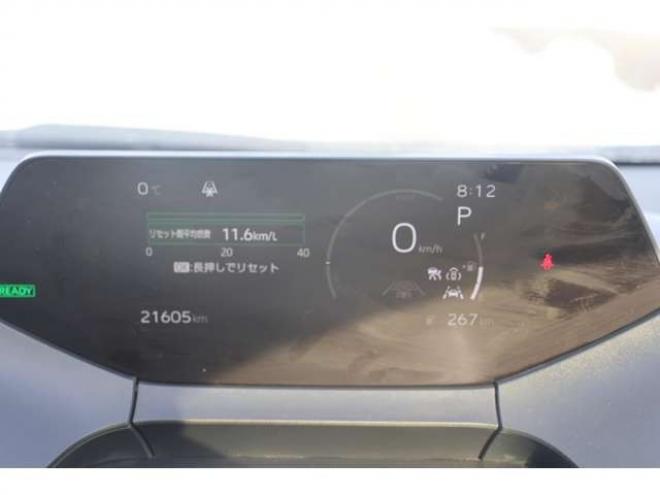 プリウス2.0 G E-Four 4WD　検R9/7　クルコン　バックカメラ　ブラインドスポットモニター　シートヒーター　Pソナーセンサー 2000