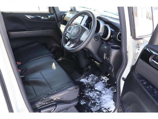 N-BOXカスタムG Lパッケージ 4WD　検R9/5　両側電動スライドドア　　自社　ローンカノウ 660