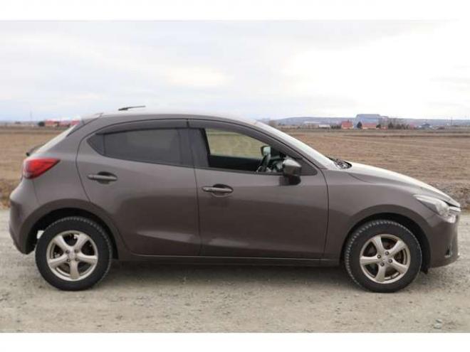 デミオ1.5 XD ツーリング ディーゼルターボ 4WD　検2年　ETC 自社　ローンカノウ 1500