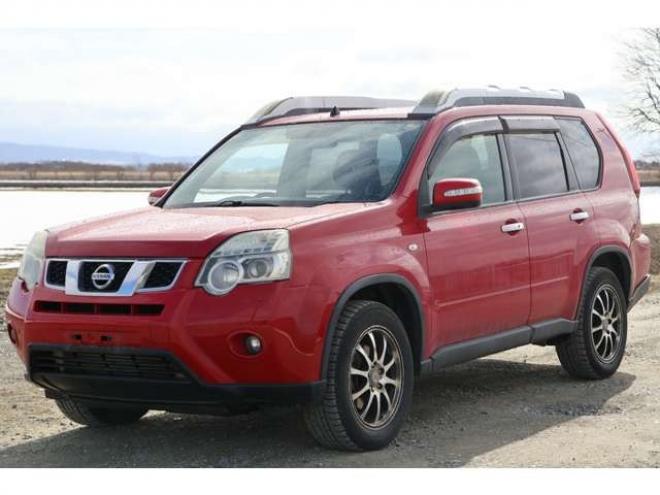 エクストレイル2.0 20GT ディーゼルターボ 4WD　検2年　バックカメラ　クルコン　TV　オートライト 2000