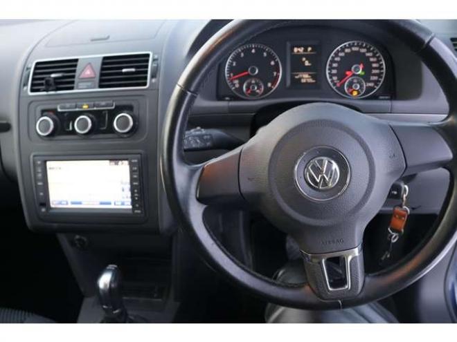 ゴルフトゥーラン　TSI コンフォートライン　検2年　バックモニター　ETC　ナビ　自社　ローンカノウ 正規輸入車 2WD 1400