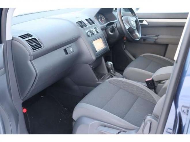 ゴルフトゥーラン　TSI コンフォートライン　検2年　バックモニター　ETC　ナビ　自社　ローンカノウ 正規輸入車 2WD 1400