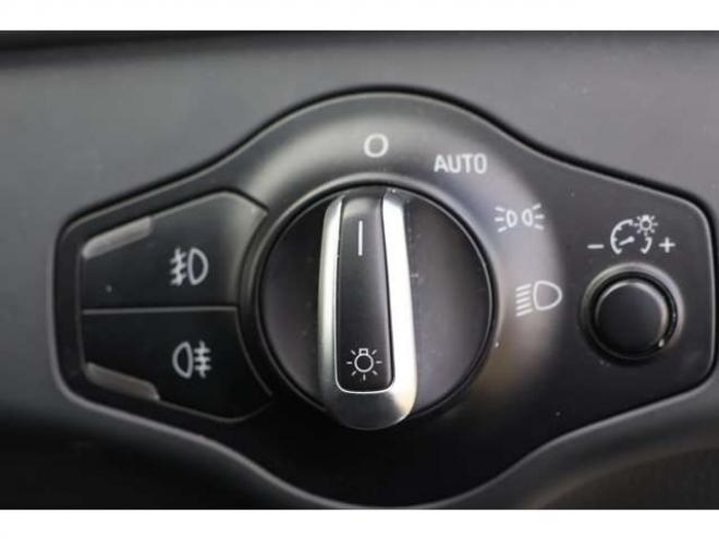 アウディA4アバント 2.0 TFSI クワトロ 4WD　検二年　後期　バックカメラ　Bluetooth 正規輸入車 2000