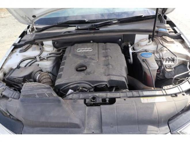 アウディA4アバント 2.0 TFSI クワトロ 4WD　検二年　後期　バックカメラ　Bluetooth 正規輸入車 2000