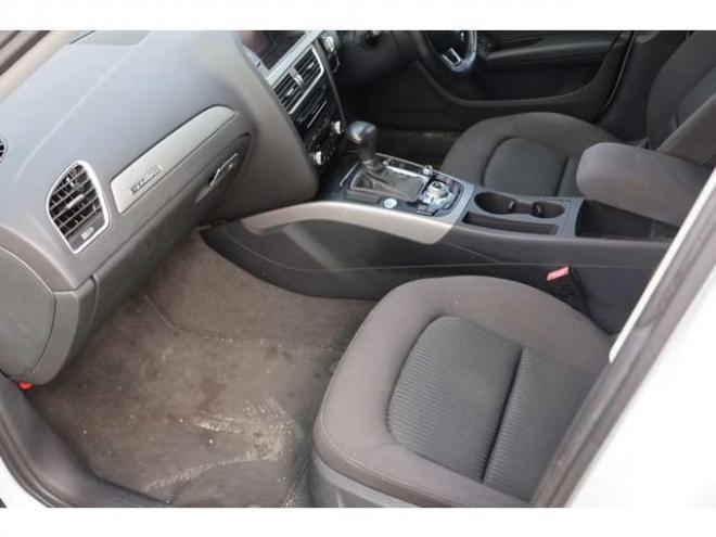 アウディA4アバント 2.0 TFSI クワトロ 4WD　検二年　後期　バックカメラ　Bluetooth 正規輸入車 2000