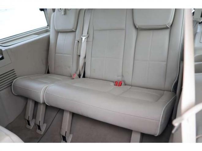 リンカーンナビゲーター 5.4 4WD　検1年　左ハンドル　革シート　スタッドレス 5400