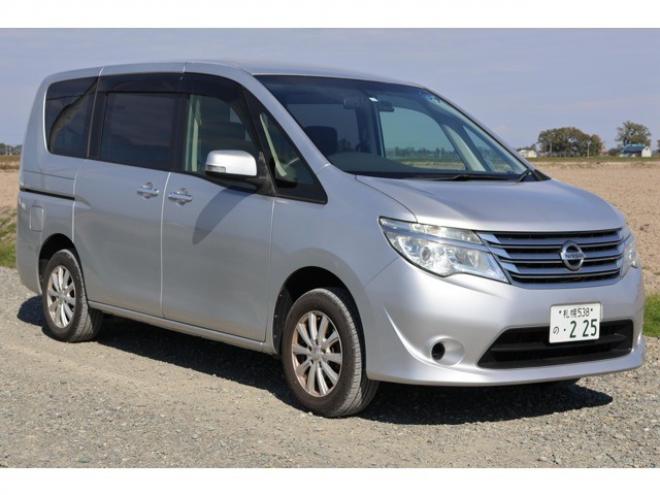 セレナ2.0 20S 4WD　検2年　自社　ローンカノウ 2000