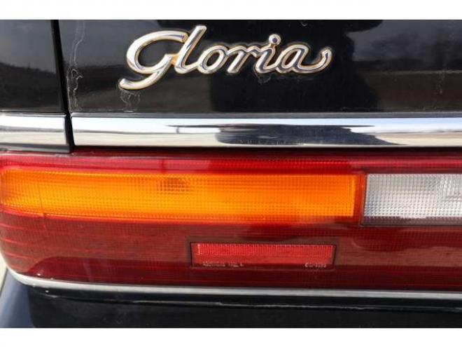 グロリアセダン　2.0 V20Eクラシック　検二年 2WD 2000