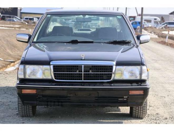 グロリアセダン　2.0 V20Eクラシック　検二年 2WD 2000