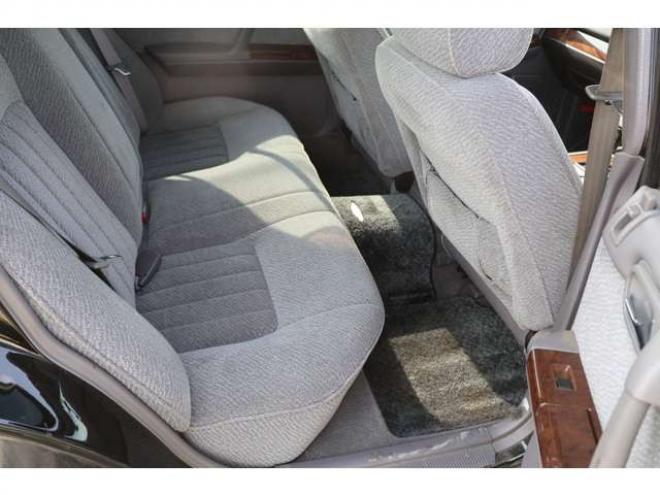 グロリアセダン　2.0 V20Eクラシック　検二年 2WD 2000