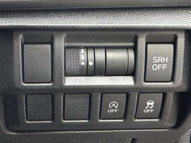 インプレッサスポーツ 2.0 i-L アイサイト 4WD　ナビ　TV　Bカメラ　Bluetooth　LEDヘッドライト　STiフロントリップ 2000