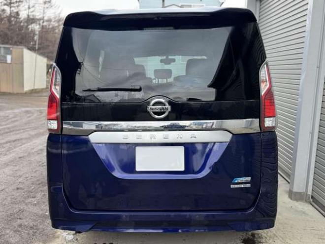 セレナ2.0 X Vセレクション 4WD　ナビ　TV　全周囲カメラ　ETC　両側Pスライド 2000