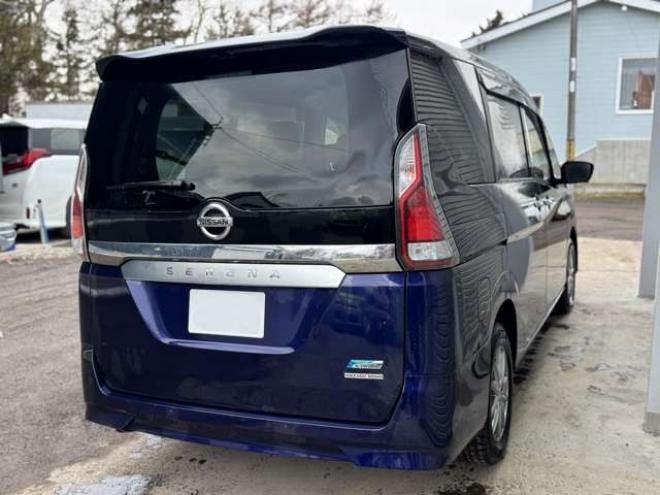 セレナ2.0 X Vセレクション 4WD　ナビ　TV　全周囲カメラ　ETC　両側Pスライド 2000