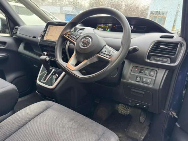 セレナ2.0 X Vセレクション 4WD　ナビ　TV　全周囲カメラ　ETC　両側Pスライド 2000