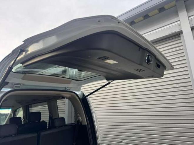 セレナ2.0 ハイウェイスター Vセレクション+Safety 4WD　ナビ　TV　Bカメラ　Bluetooth　フリップダウン　両側Pスライド 2000