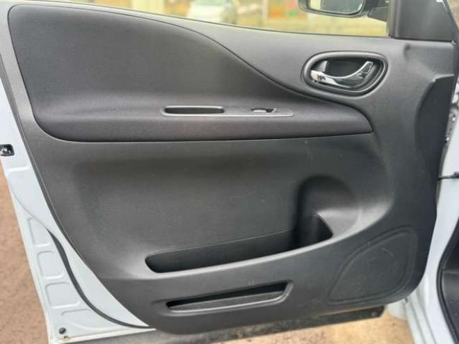 セレナ2.0 ハイウェイスター Vセレクション+Safety 4WD　ナビ　TV　Bカメラ　Bluetooth　フリップダウン　両側Pスライド 2000