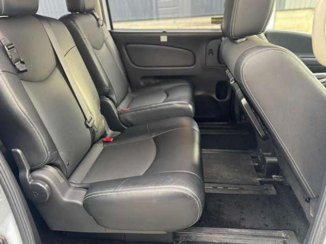 セレナ2.0 ハイウェイスター Vセレクション+Safety 4WD　ナビ　TV　Bカメラ　Bluetooth　フリップダウン　両側Pスライド 2000