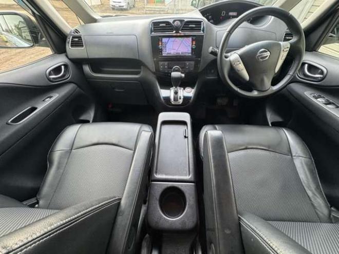 セレナ2.0 ハイウェイスター Vセレクション+Safety 4WD　ナビ　TV　Bカメラ　Bluetooth　フリップダウン　両側Pスライド 2000