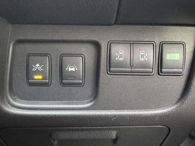 セレナ2.0 ハイウェイスター Vセレクション+Safety 4WD　ナビ　TV　Bカメラ　Bluetooth　フリップダウン　両側Pスライド 2000