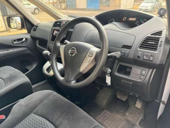 セレナ2.0 20S 4WD　後期型 2000