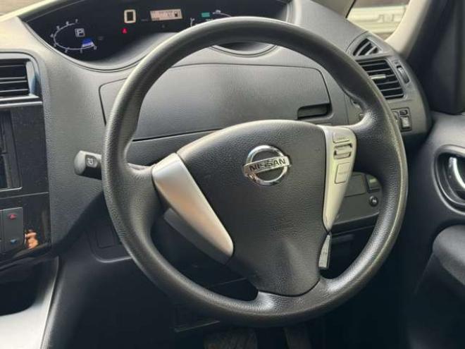 セレナ2.0 20S 4WD　後期型 2000