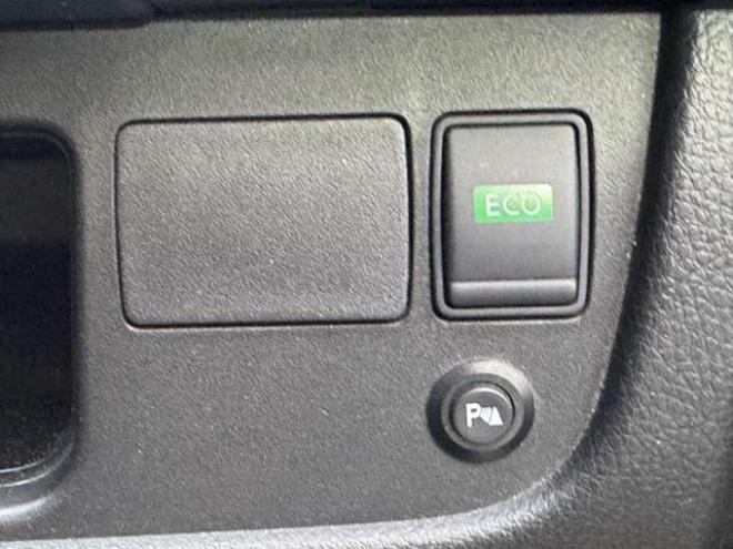 セレナ2.0 20S 4WD　後期型 2000