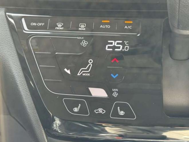 ルークスハイウェイスターX 4WD　全方位カメラ　両側Pスライド　Egスターター　デジタルインナーミラー　Bluetooth 660