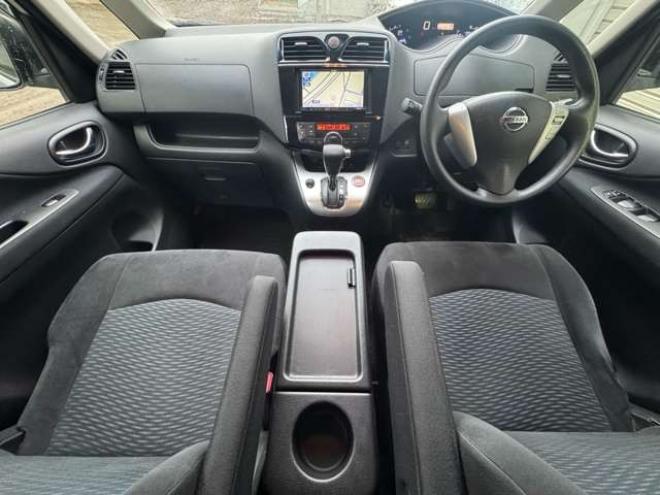 セレナ2.0 20X 4WD　ナビ　TV　Bluetooth　フリップダウン　キーフリー　Pスライドドア 2000