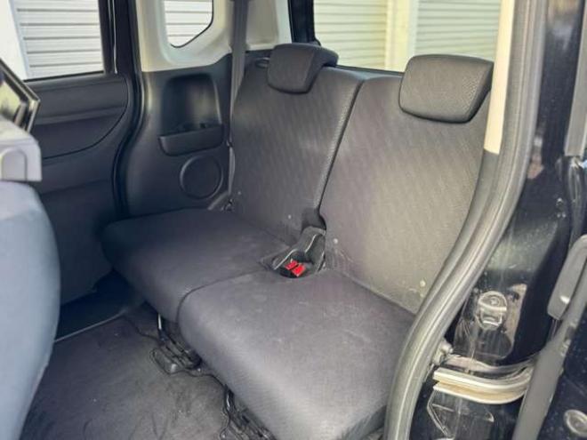 N-BOXカスタムG 4WD　スマートキー　ナビ　TV　リアモニター 660