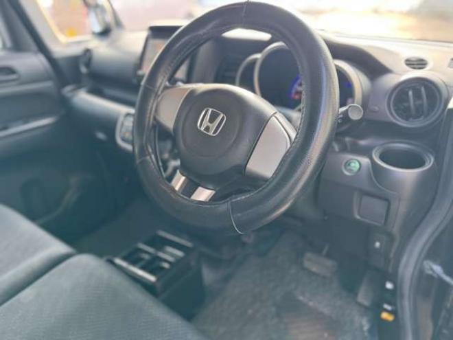 N-BOXカスタムG 4WD　スマートキー　ナビ　TV　リアモニター 660