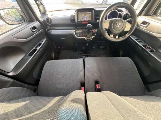 N-BOXカスタムG 4WD　スマートキー　ナビ　TV　リアモニター 660