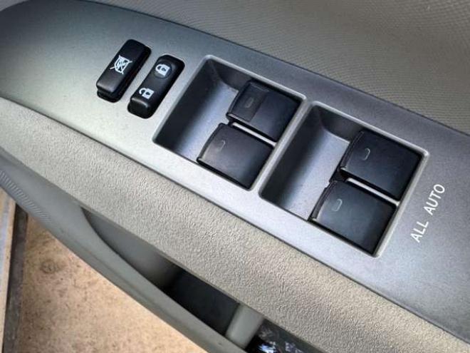 エスティマハイブリッド2.4 X 4WD　ナビ　TV　Bカメラ　フリップダウン 2400