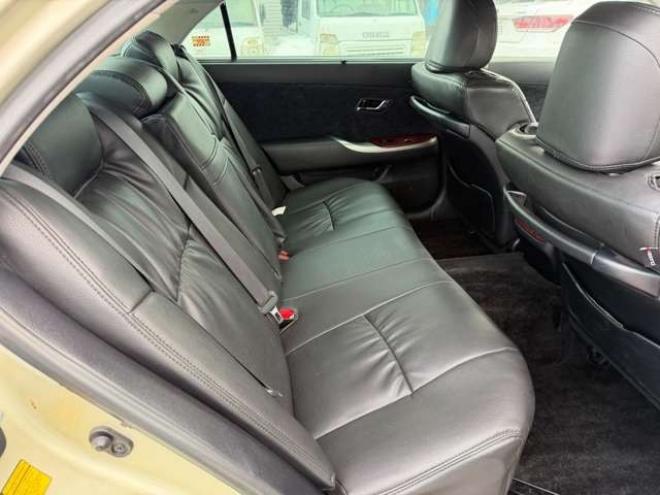 マジェスタ4.3 i-Four 4WD　ナビ・TV・バックカメラ　ETC 4300