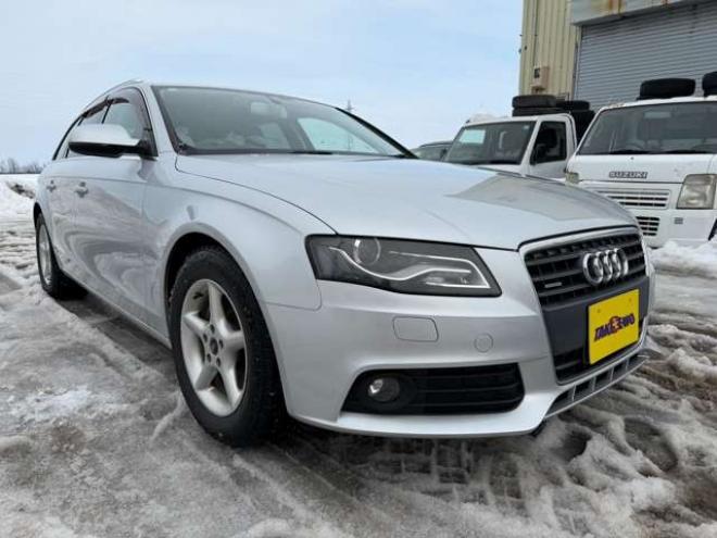 アウディA4アバント 2.0 TFSI クワトロ 4WD　純正ナビ・TV　バックカメラ　ETC　Dレコーダー　夏冬タイヤ付き 正規輸入車 2000