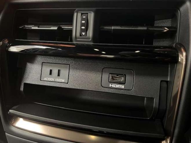 ヴェルファイアハイブリッド 2.5 Zプレミア E-Four 4WD　JBL・14インチ電動後席モニター・サンセットブラウン内装・ユニバーサルステップ・ガラスルーフ・デジタルインナーミラー・パノラミックビューモニターセラミックコーティング・寒冷地仕様 2500