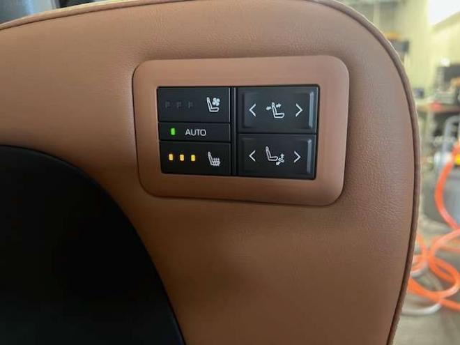 ヴェルファイアハイブリッド 2.5 Zプレミア E-Four 4WD　JBL・14インチ電動後席モニター・サンセットブラウン内装・ユニバーサルステップ・ガラスルーフ・デジタルインナーミラー・パノラミックビューモニターセラミックコーティング・寒冷地仕様 2500