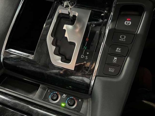 アルファードハイブリッド 2.5 SR Cパッケージ E-Four 4WD　3眼LED・純正ナビ・リアモニター・パワーバックドア・社外19AW・夏冬タイヤ付・1500W給電・ベンチレーターシート・アダプティブクルーズコントロール・ステアリングヒーター・検令和9年6月・本州仕入車両 2500