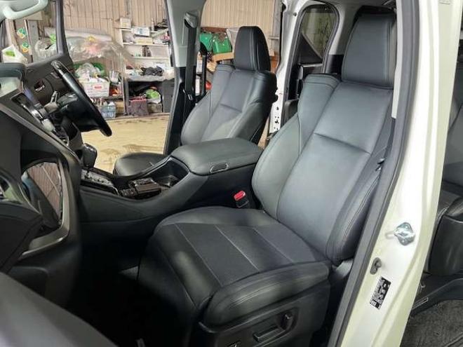 アルファードハイブリッド 2.5 SR Cパッケージ E-Four 4WD　3眼LED・純正ナビ・リアモニター・パワーバックドア・社外19AW・夏冬タイヤ付・1500W給電・ベンチレーターシート・アダプティブクルーズコントロール・ステアリングヒーター・検令和9年6月・本州仕入車両 2500