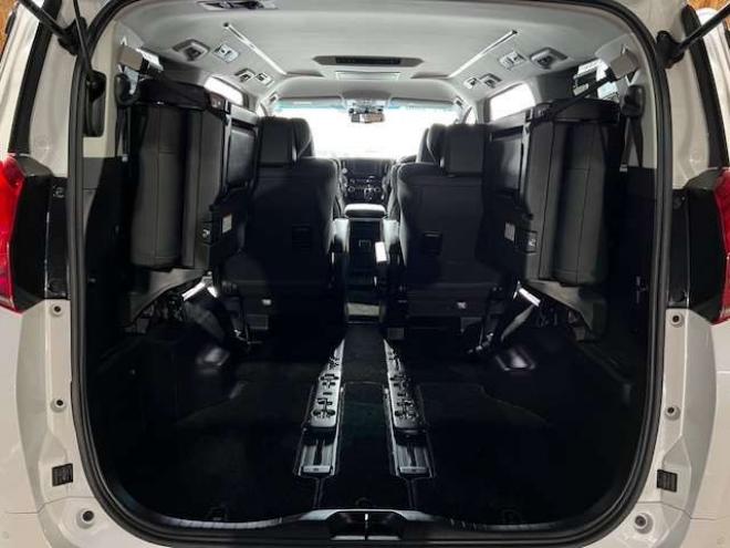 アルファードハイブリッド 2.5 SR Cパッケージ E-Four 4WD　3眼LED・純正ナビ・リアモニター・パワーバックドア・社外19AW・夏冬タイヤ付・1500W給電・ベンチレーターシート・アダプティブクルーズコントロール・ステアリングヒーター・検令和9年6月・本州仕入車両 2500