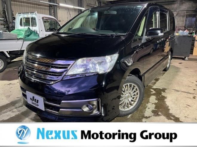 セレナ2.0 ライダー ブラックライン 4WD　新規車検整備付・Bluetooth対応社外ナビ・バックモニター・両側パワースライドドア・純正エンジンスターター・スマートキー・LEDテール 2000