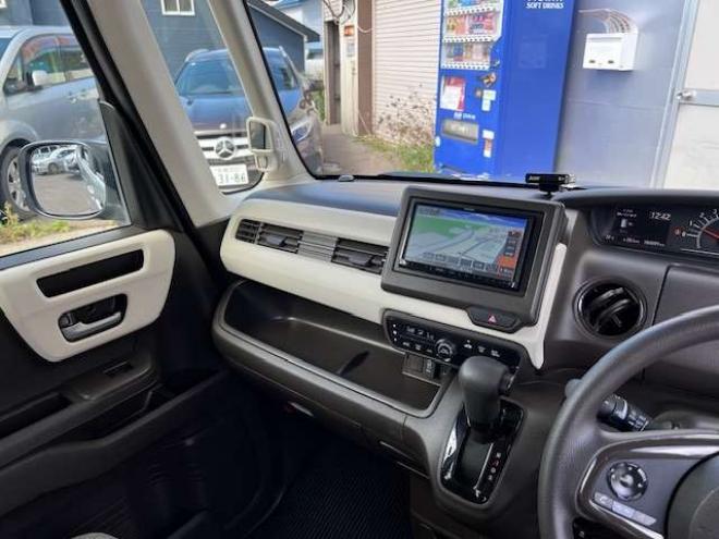 N-BOXL 4WD　法定24ヵ月点検整備付・新規車検整備整備付・SDナビ・Bluetooth・バックカメラ・パワースライドドア・シートヒーター・スマートキー・プッシュスタート・本州仕入車両 660