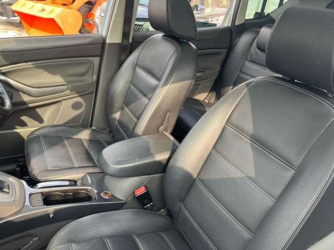 フォードクーガ タイタニアム 4WD　 2500