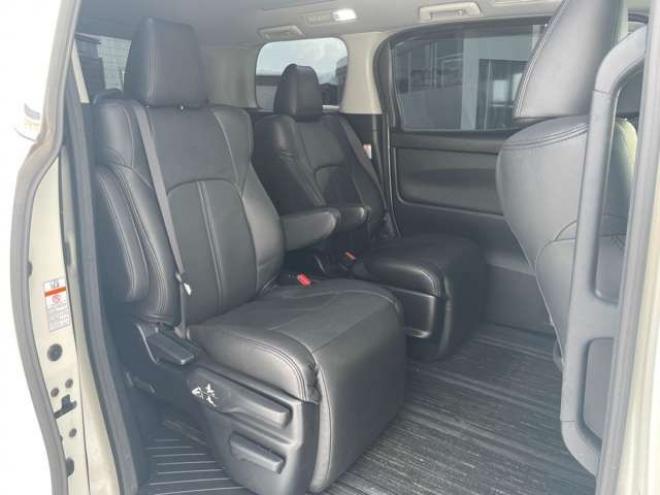 アルファードハイブリッド 2.5 S E-Four 4WD　 2500