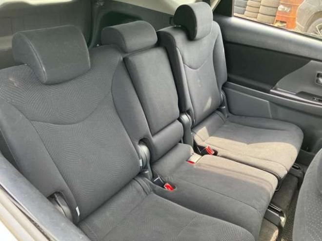 プリウスα1.8 S チューン ブラック　 2WD 1800