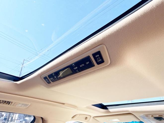 ヴェルファイアハイブリッド2.4X 4WD　ローンが不安な方＜優遇ローン＞　本州仕入　サンルーフ　社外20AW　両側パワスラ 4WD 2400 5Dr