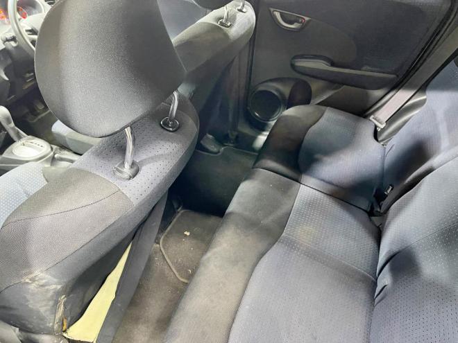 フィット1.3G 4WD 5年保証 ナビ 寒冷地仕様 禁煙 車検整備2年付 修復歴無