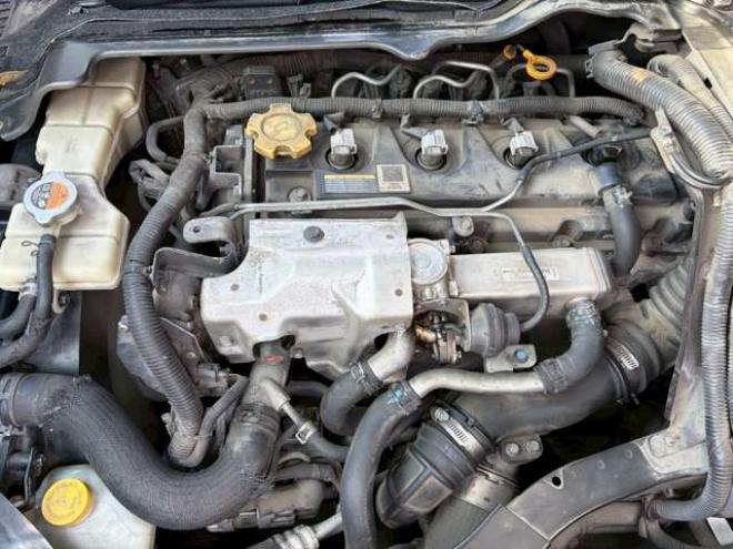 キャラバンNV350 2.5 プレミアムGX ロングボディ ディーゼルターボ 4WD　ナビ　バックカメラ　ETC　パワステ　パワーウィンドウ　キーレスエントリー　エアコン　盗難防止装置　両側スライドドア　フロントフォグランプ 2500