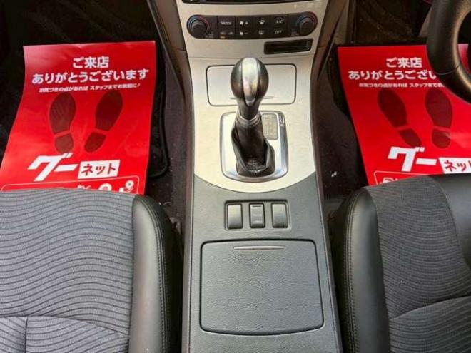 スカイライン2.5 250GT FOUR 4WD　ドライブレコーダー　ETC　パワステ　パワーウィンドウ　ナビ　電動シート　寒冷地仕様　アルミホイール　エアコン　盗難防止装置　キーレスエントリー　ABS　横滑り防止装置 2500