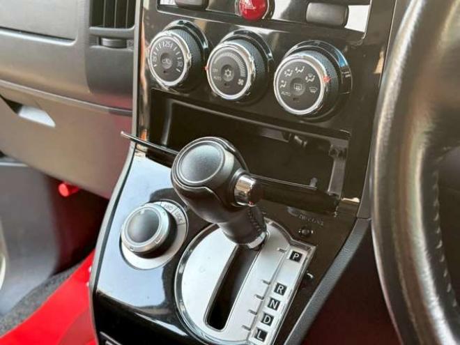 デリカD：5 2.2 D パワーパッケージ ディーゼルターボ 4WD　両側電動スライドドア　電動リアゲート　社外ナビ　社外アルミ　バックカメラ　エアコン　ETC　キーレスエントリー　シートヒーター　寒冷地仕様　パワステ　パワーウィンドウ　クルーズコントロール　3列シート 2300