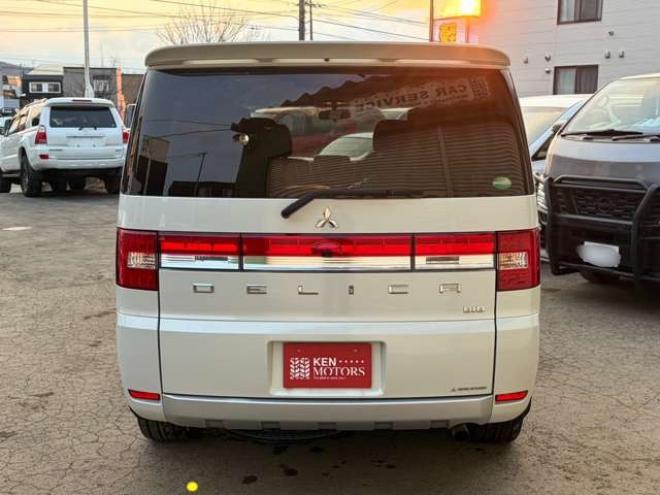 デリカD：5 2.2 D パワーパッケージ ディーゼルターボ 4WD　両側電動スライドドア　電動リアゲート　社外ナビ　社外アルミ　バックカメラ　エアコン　ETC　キーレスエントリー　シートヒーター　寒冷地仕様　パワステ　パワーウィンドウ　クルーズコントロール　3列シート 2300